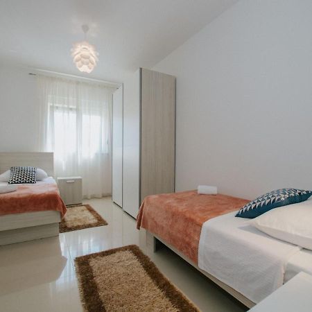 Luxury Apartment Di Trogir Buitenkant foto